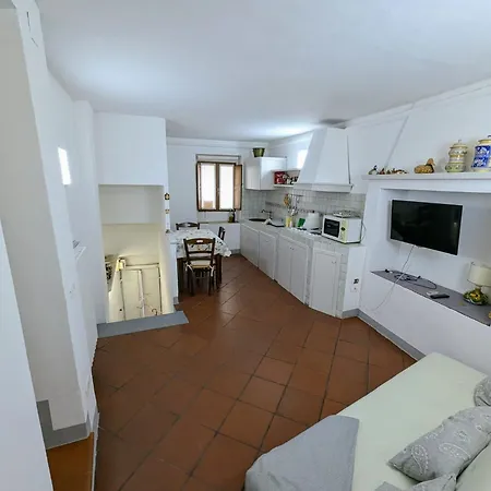 Dei Leoni - 50 Mt Dalla Basilica Di San Francesco
