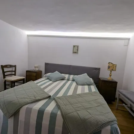 Dei Leoni - 50 Mt Dalla Basilica Di San Francesco *